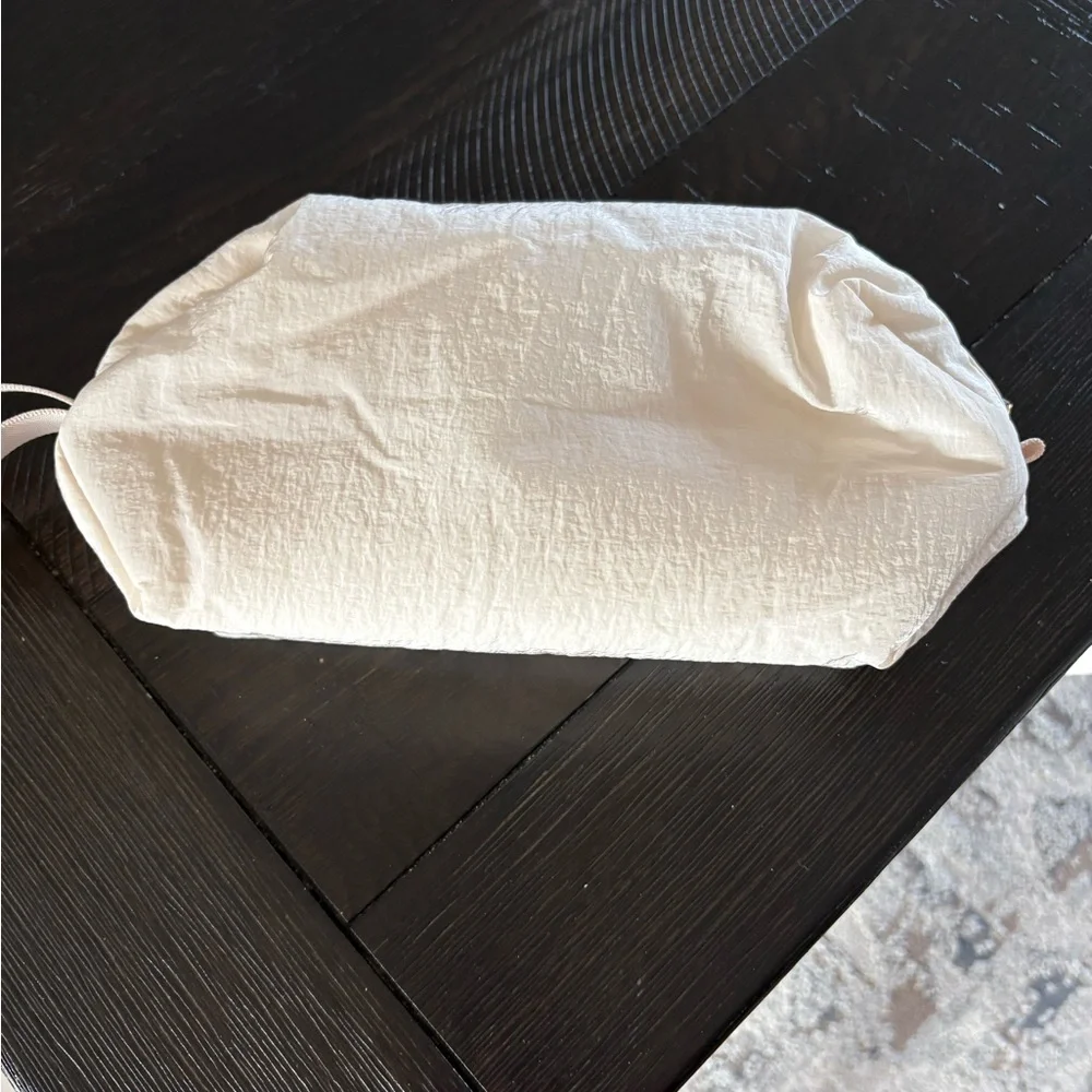 Burberry beauty cosmetic pouch